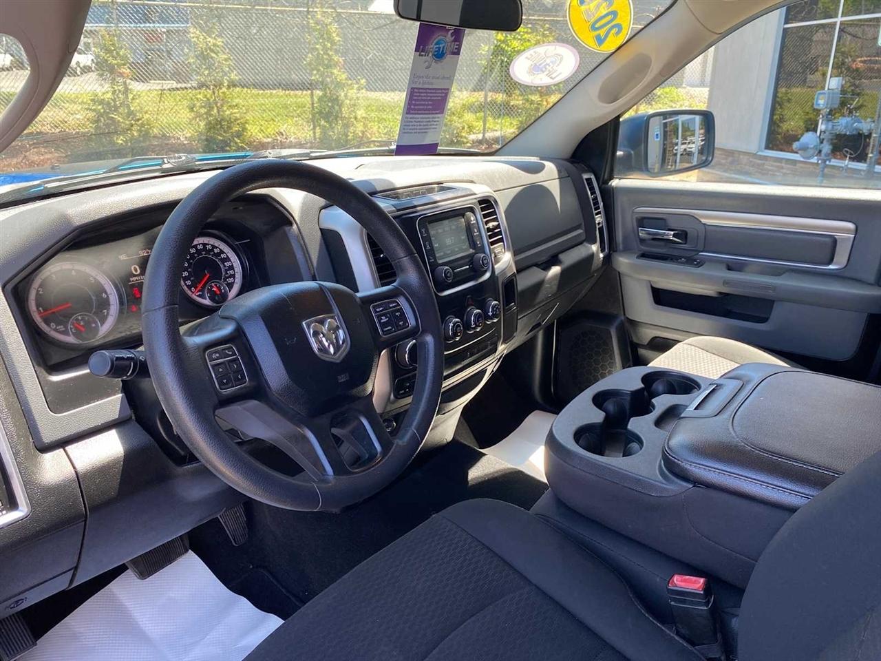 RAM 1500 SLT Quad Cab 4WD 2020