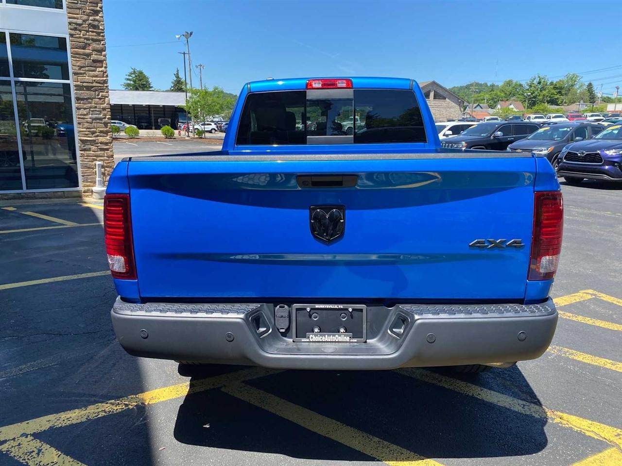 RAM 1500 SLT Quad Cab 4WD 2020