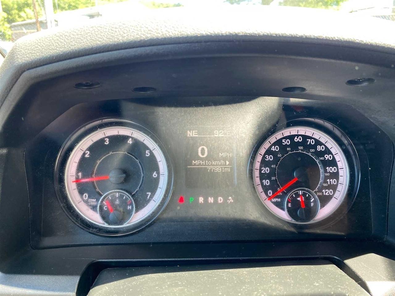 RAM 1500 SLT Quad Cab 4WD 2020