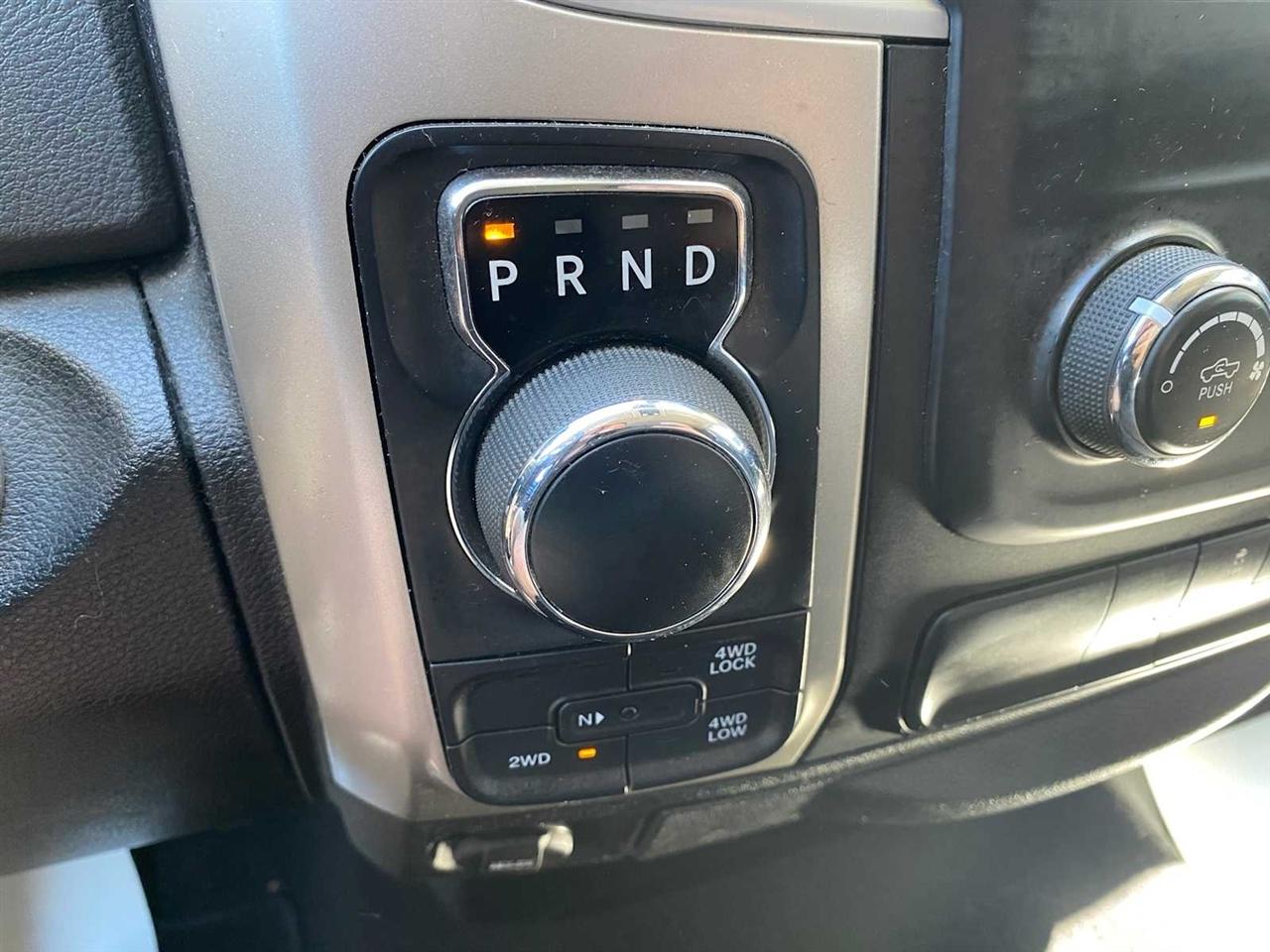 RAM 1500 SLT Quad Cab 4WD 2020