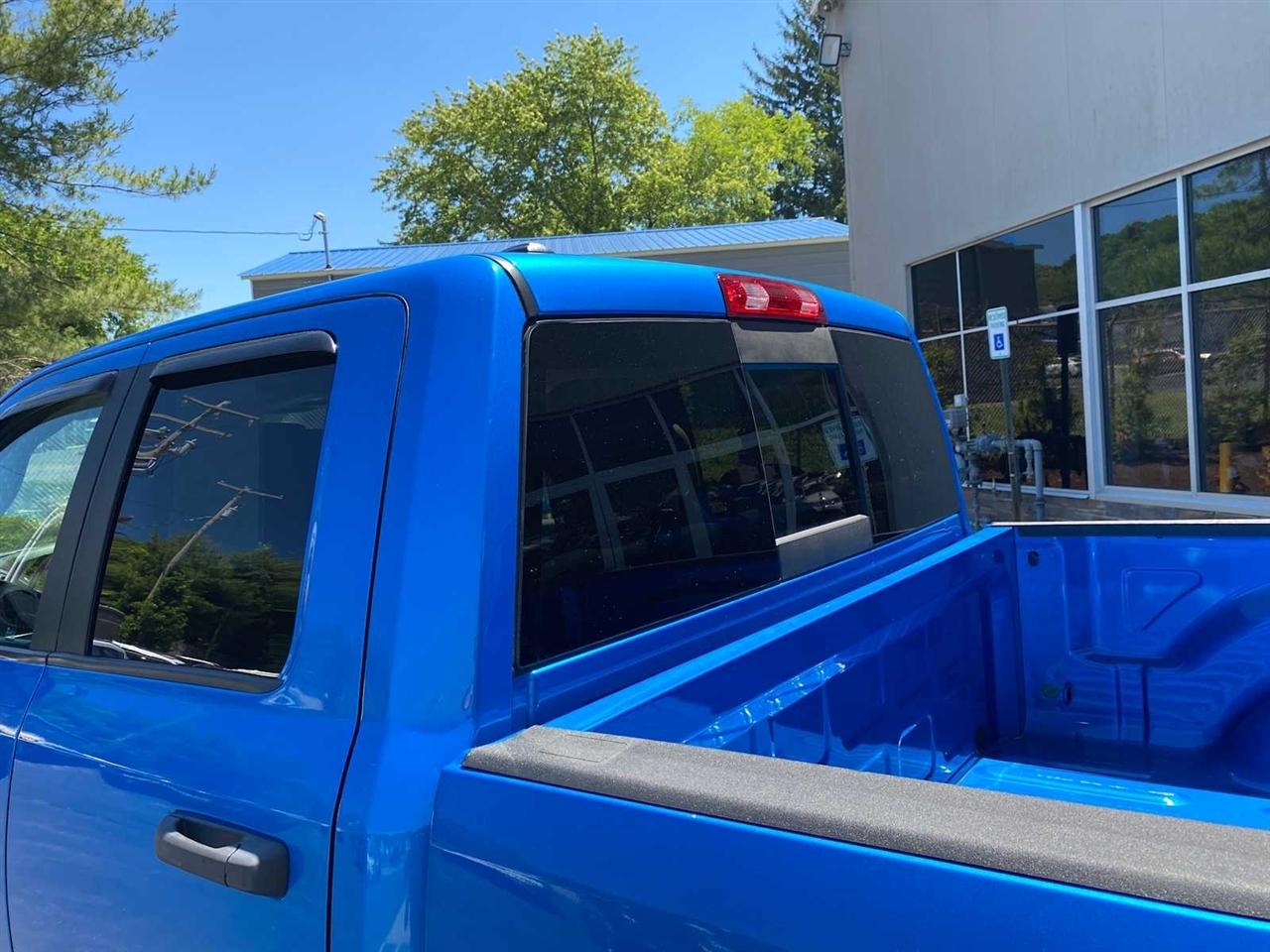 RAM 1500 SLT Quad Cab 4WD 2020