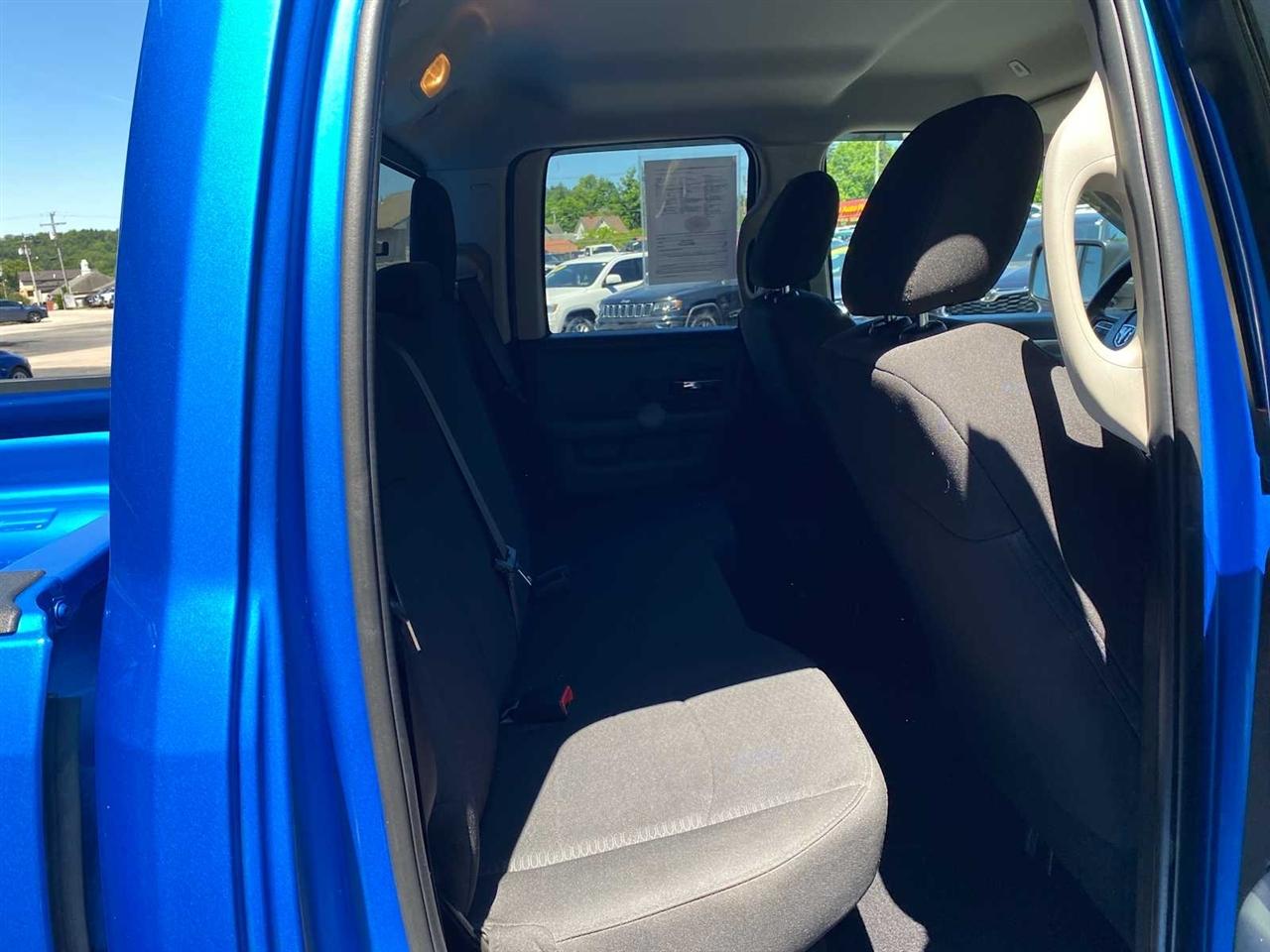 RAM 1500 SLT Quad Cab 4WD 2020