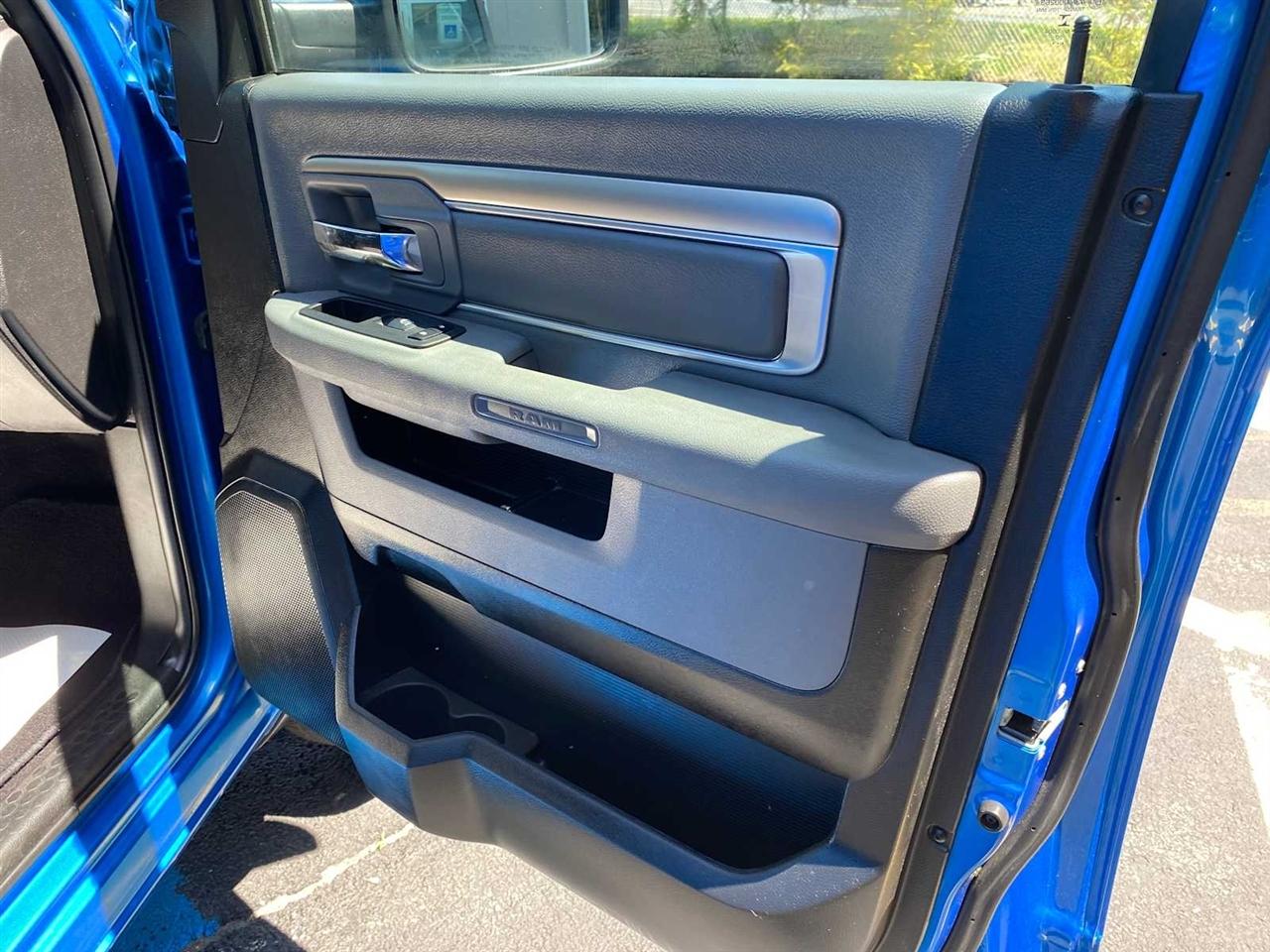 RAM 1500 SLT Quad Cab 4WD 2020
