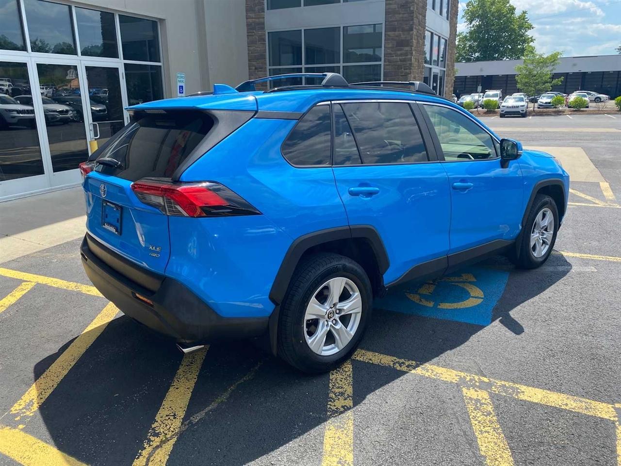 Toyota RAV4 XLE AWD 2019