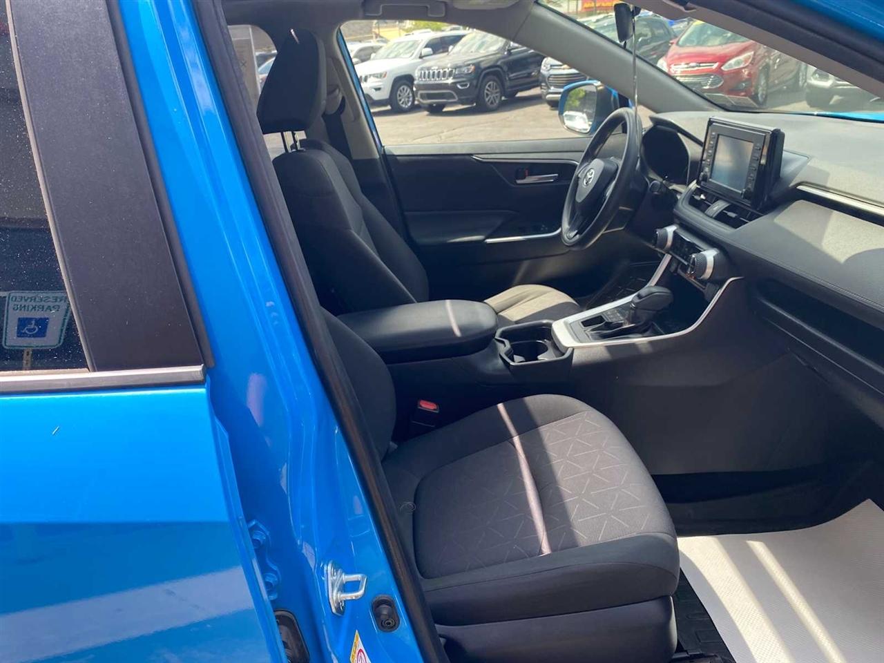 Toyota RAV4 XLE AWD 2019