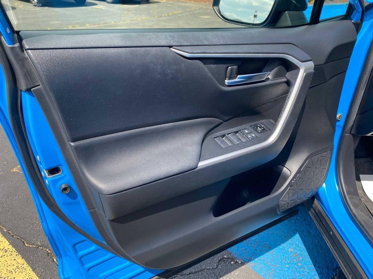 Toyota RAV4 XLE AWD 2019