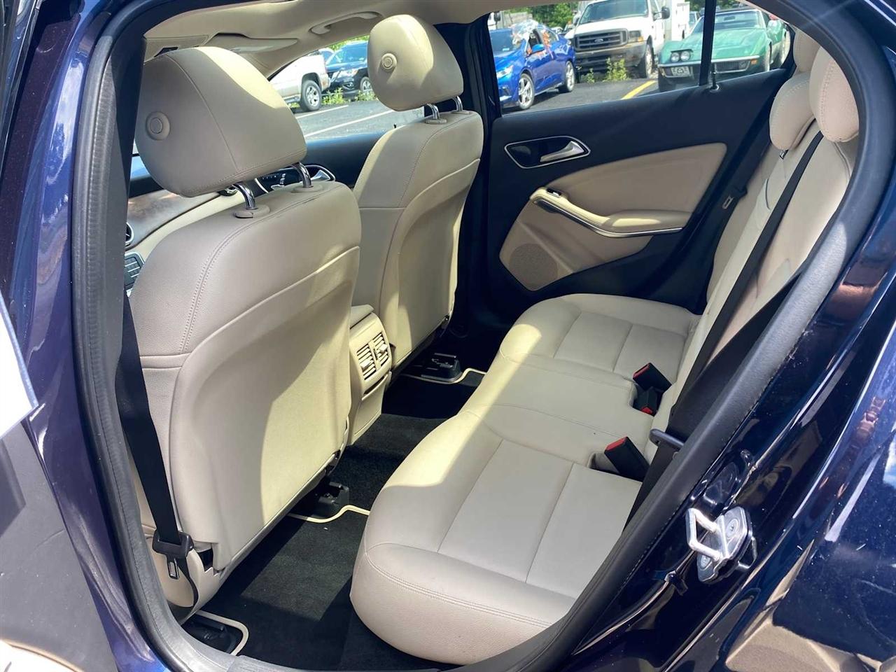 Mercedes-Benz GLA-Class GLA250 4MATIC 2019