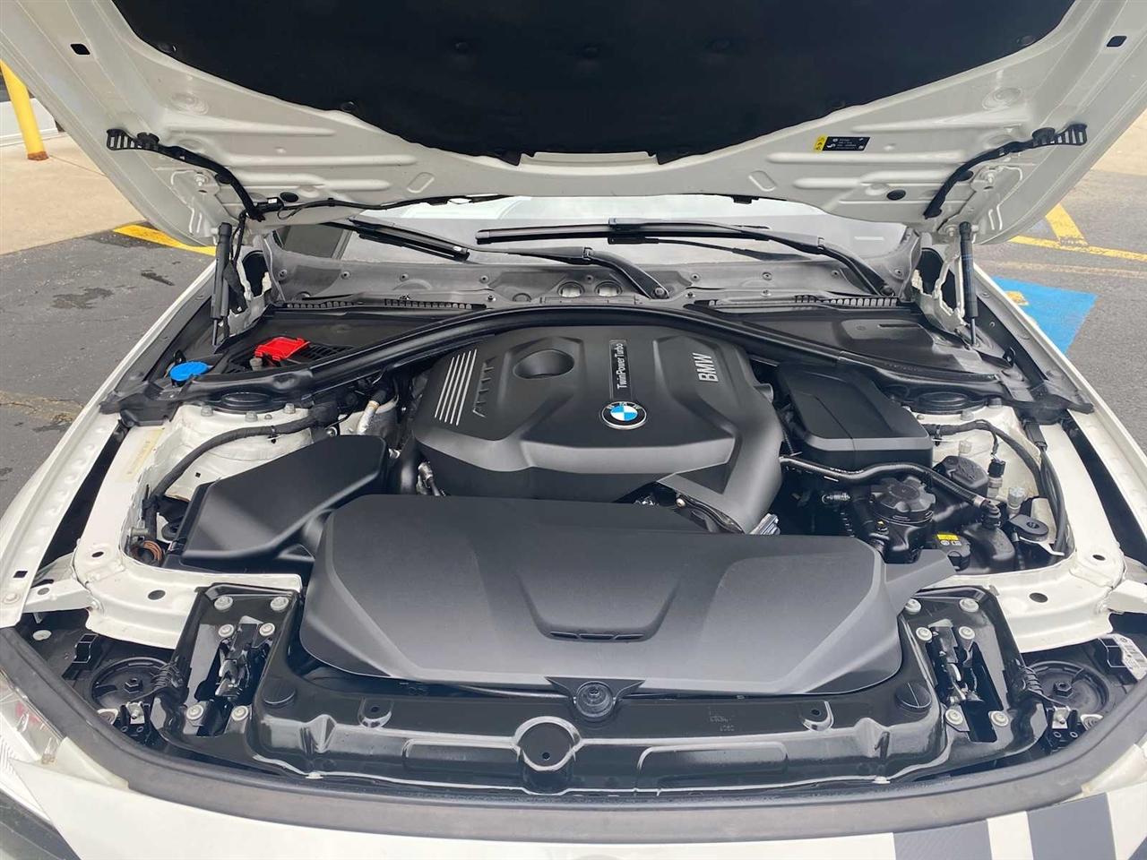 BMW 3-Series 330i SULEV Sedan 2017
