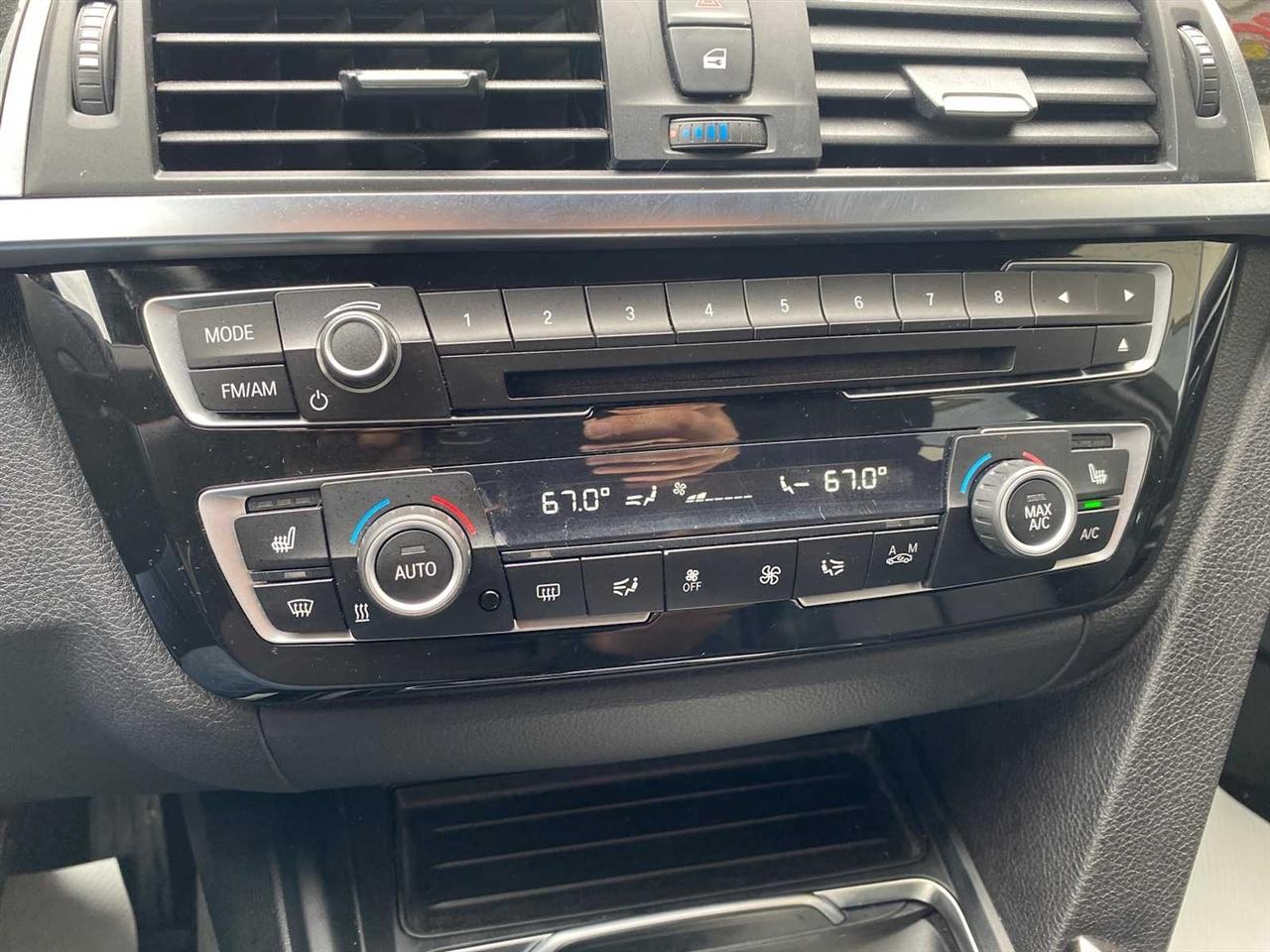 BMW 3-Series 330i SULEV Sedan 2017