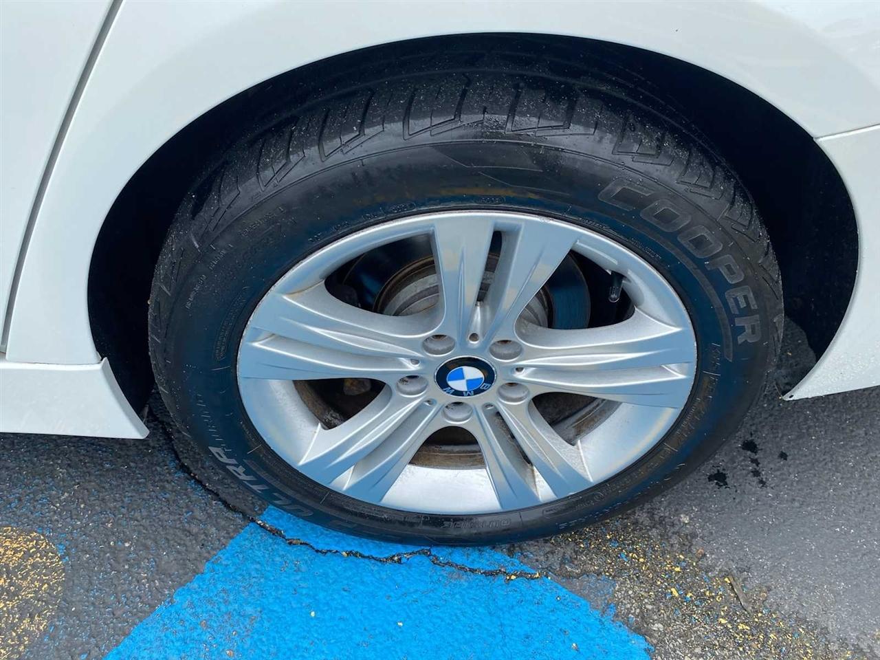 BMW 3-Series 330i SULEV Sedan 2017