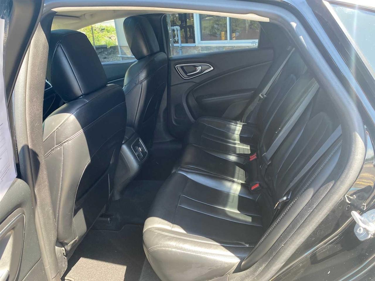 Chrysler 200 C 4D Sedan 2015