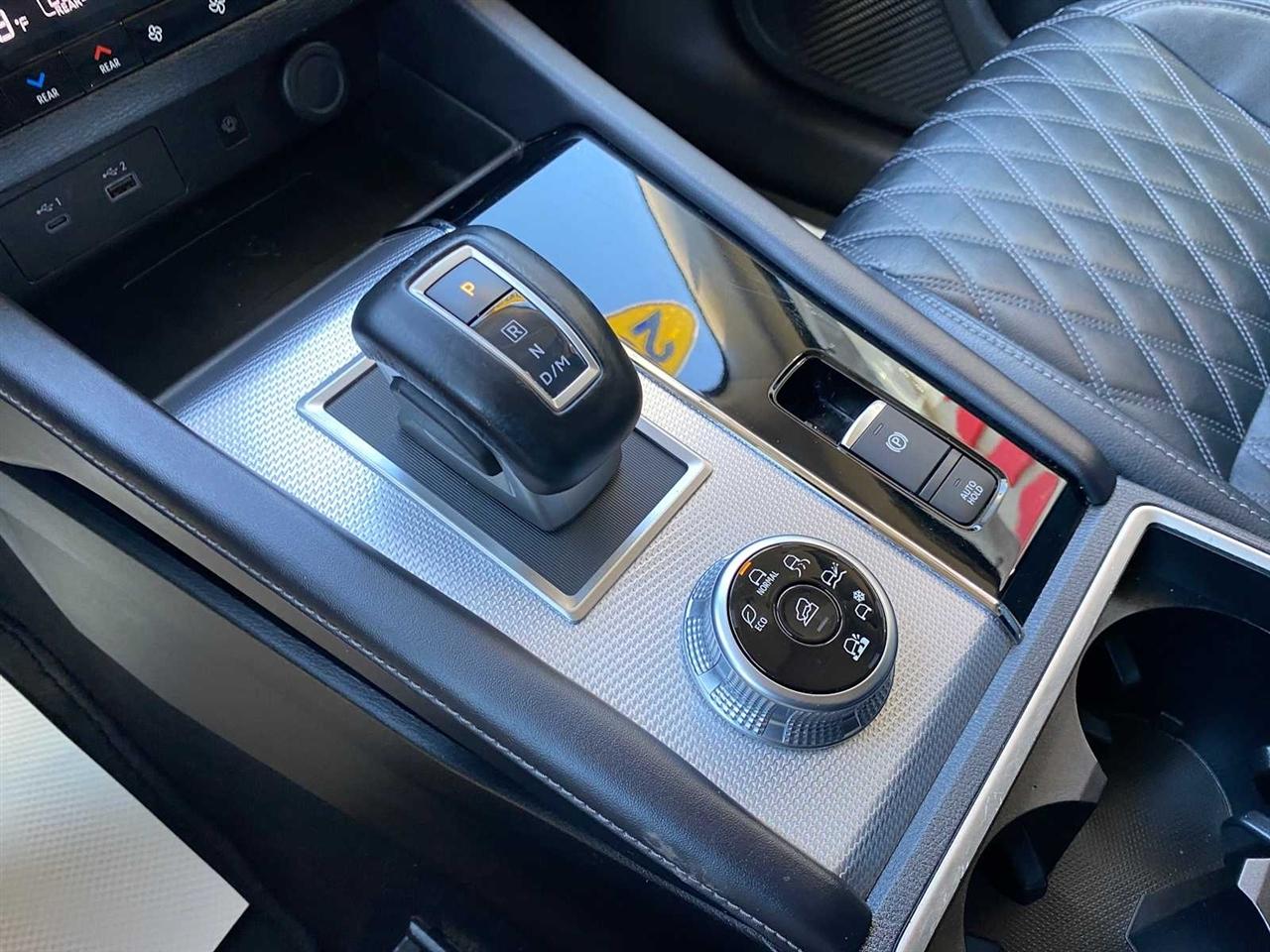 Mitsubishi Outlander SEL 4WD 2023