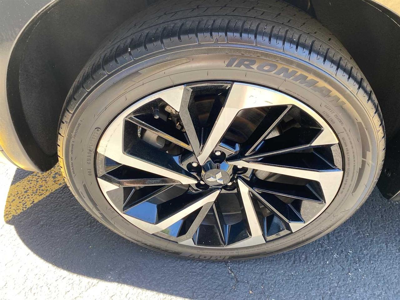 Mitsubishi Outlander SEL 4WD 2023
