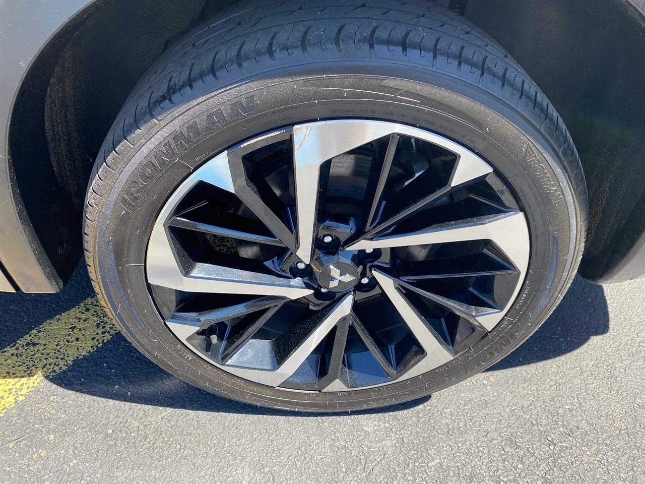 Mitsubishi Outlander SEL 4WD 2023