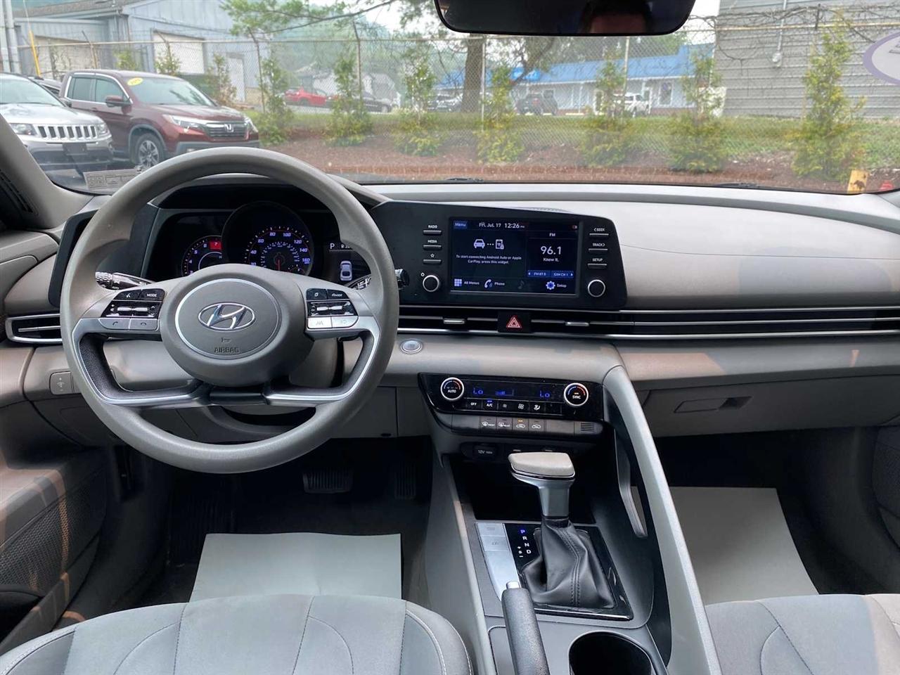 Hyundai Elantra SEL 2022