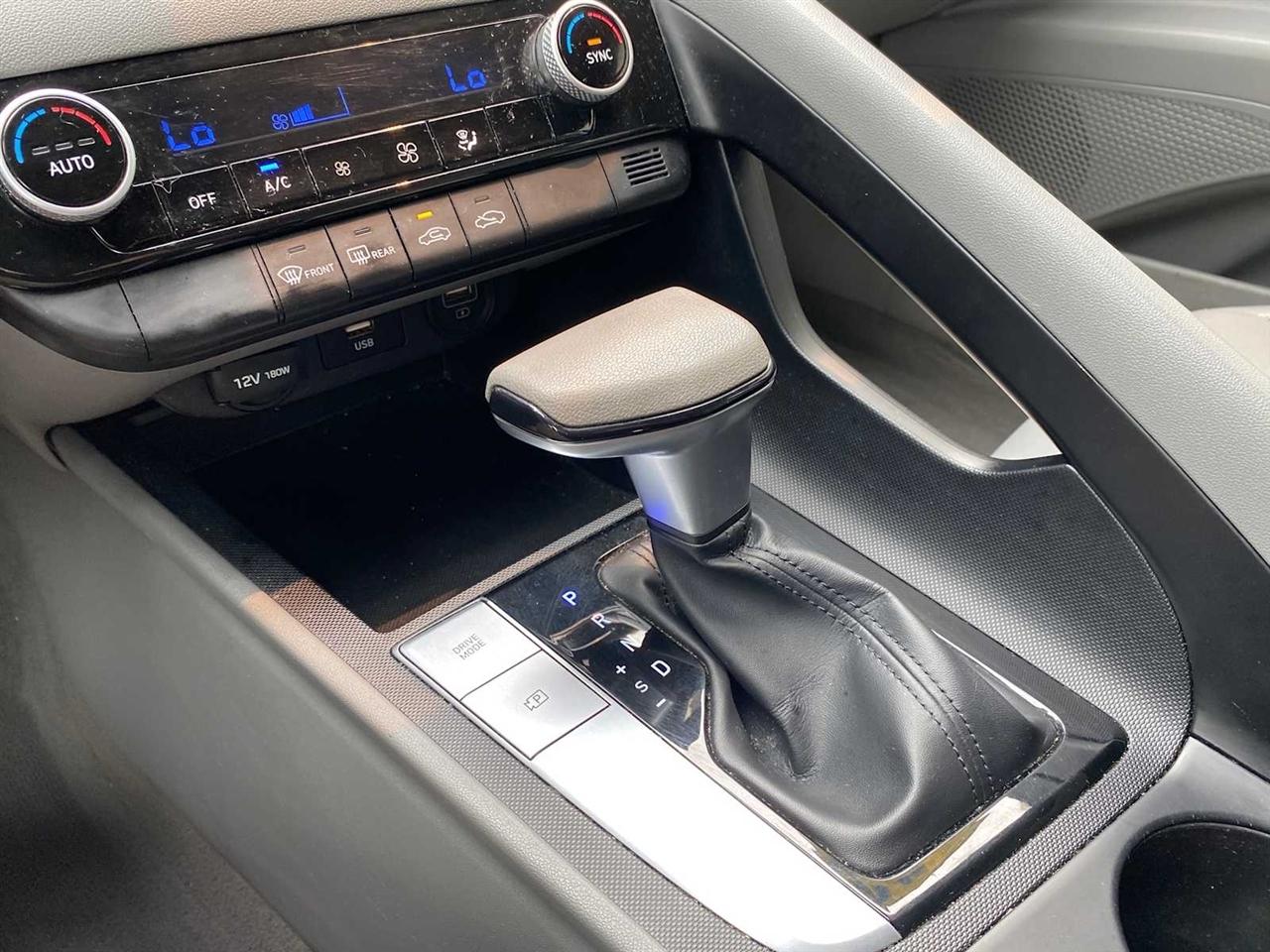 Hyundai Elantra SEL 2022