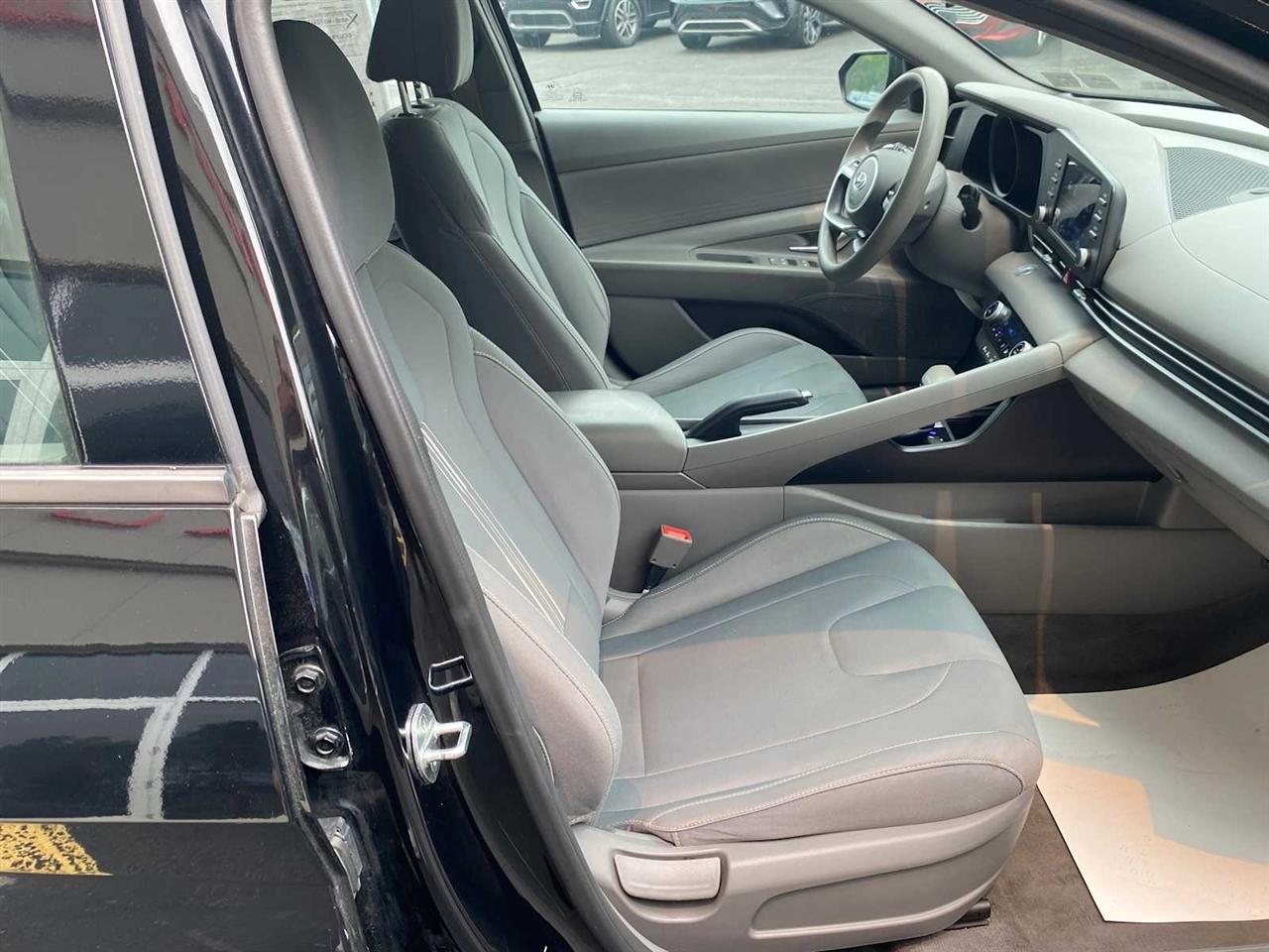 Hyundai Elantra SEL 2022