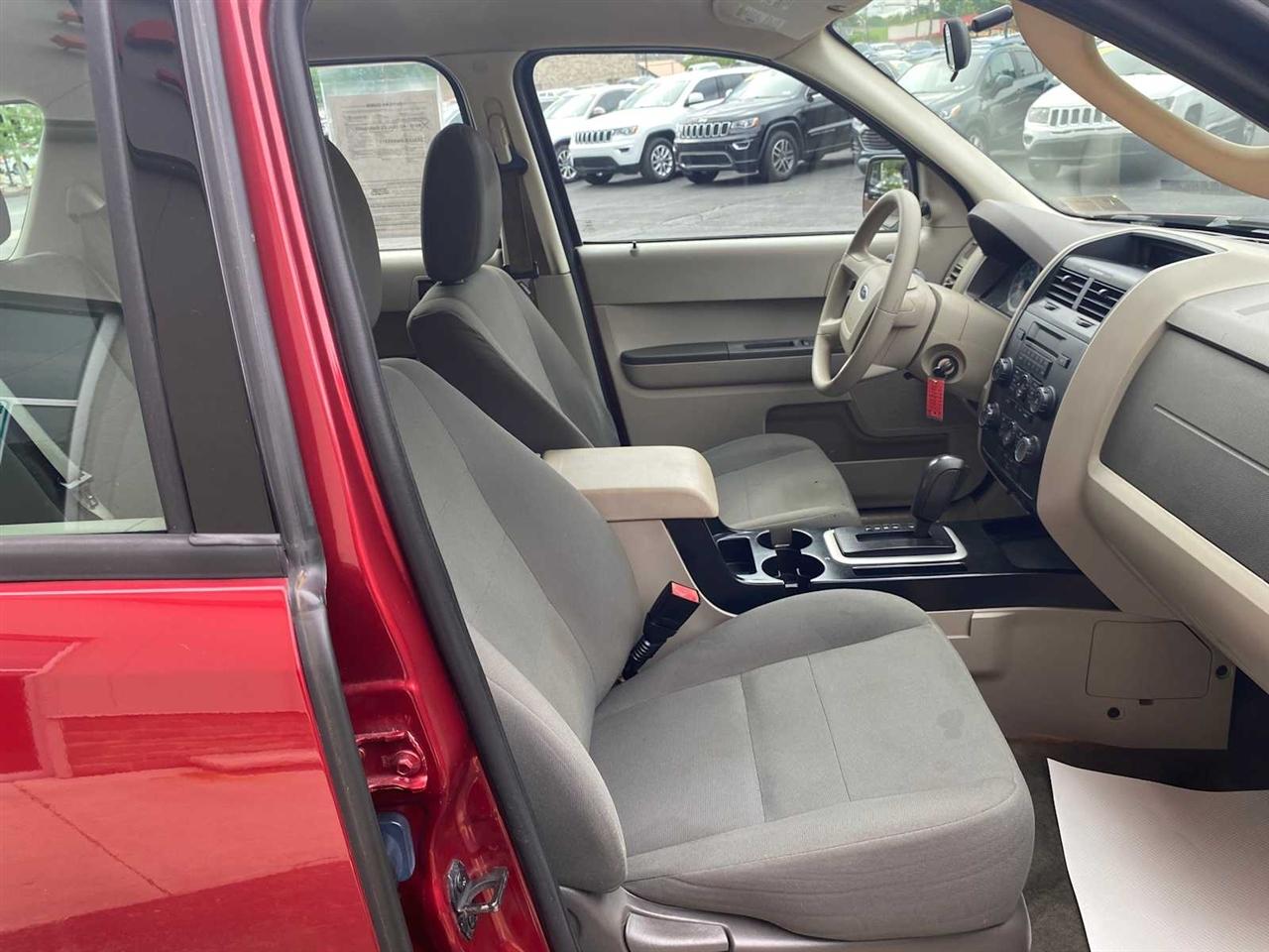 Ford Escape XLS FWD 2012