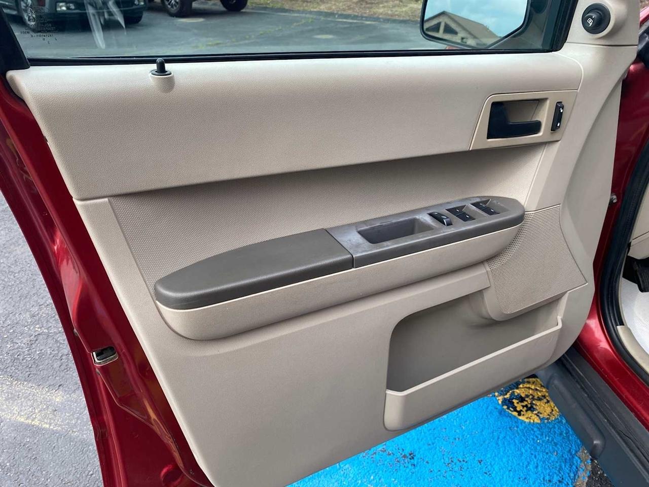 Ford Escape XLS FWD 2012