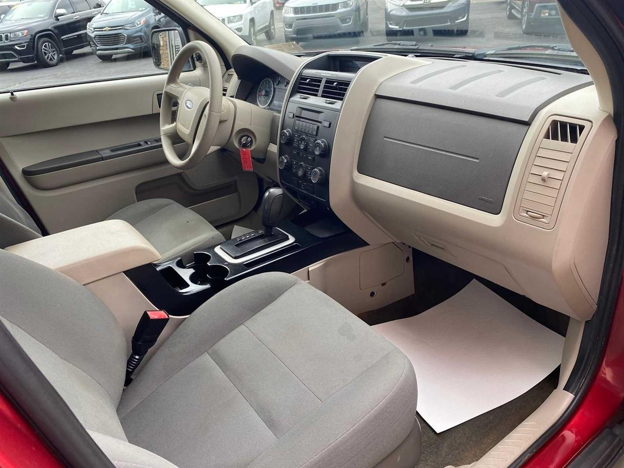 Ford Escape XLS FWD 2012
