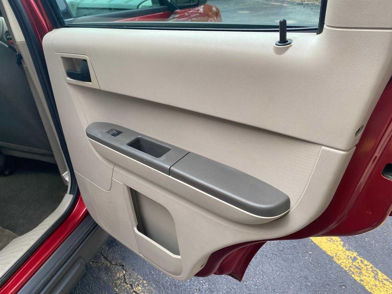 Ford Escape XLS FWD 2012
