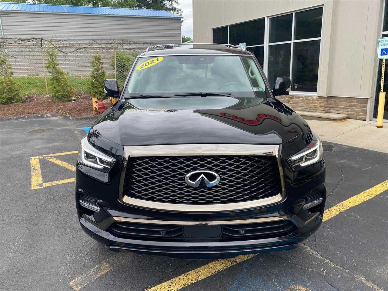 Infiniti QX80 LUXE 4WD 2021