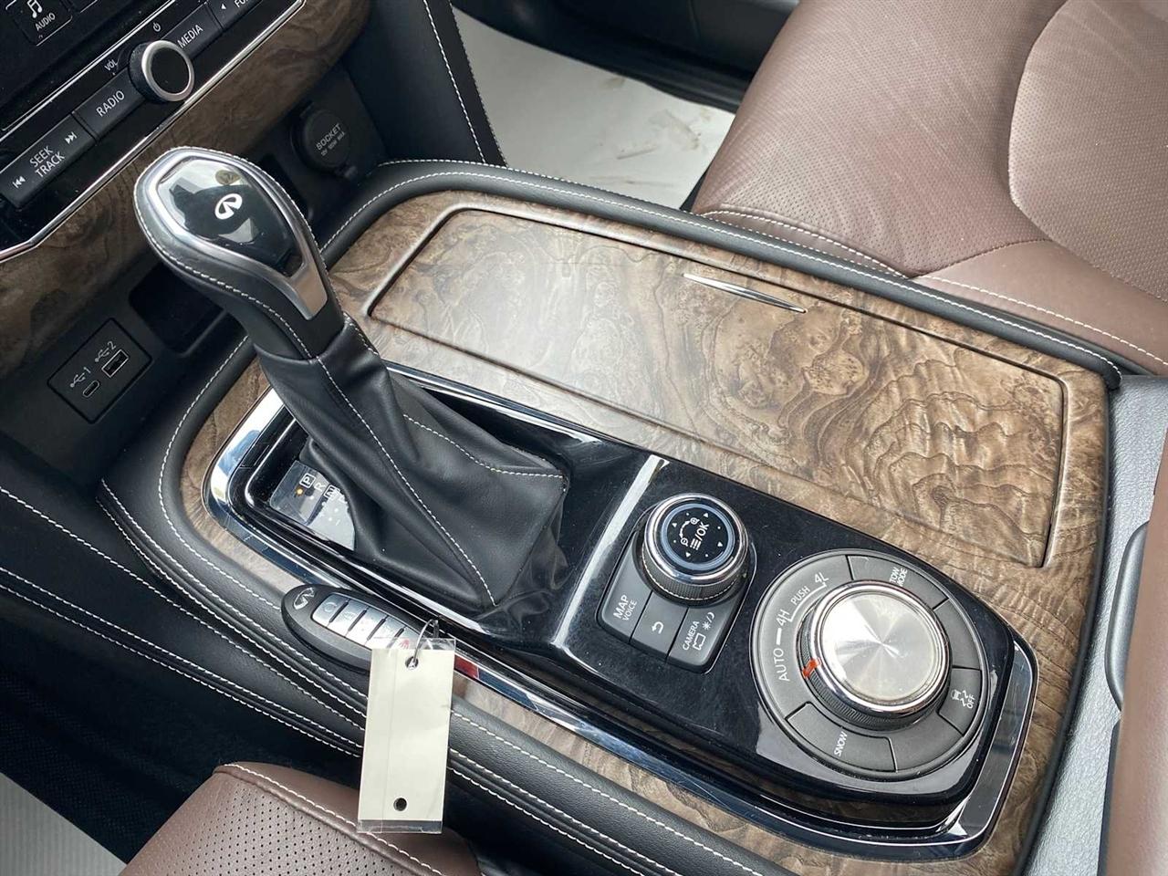 Infiniti QX80 LUXE 4WD 2021