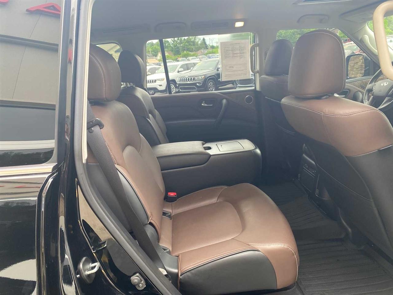 Infiniti QX80 LUXE 4WD 2021