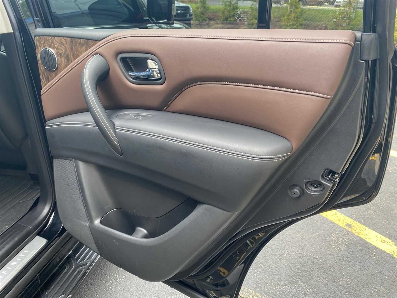 Infiniti QX80 LUXE 4WD 2021