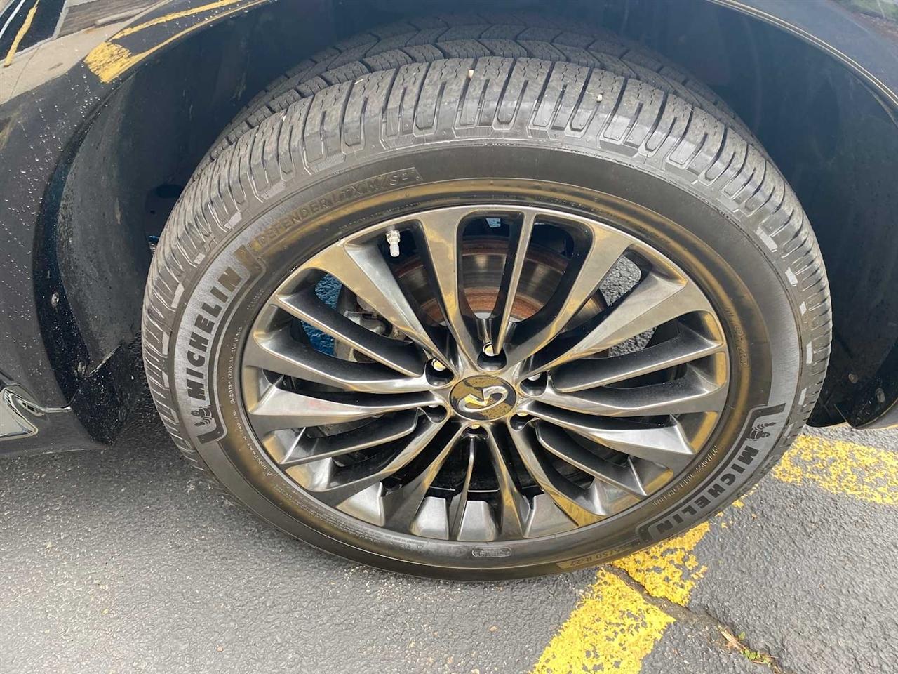 Infiniti QX80 LUXE 4WD 2021