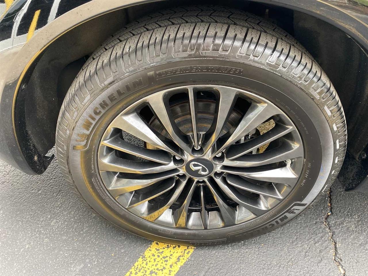 Infiniti QX80 LUXE 4WD 2021