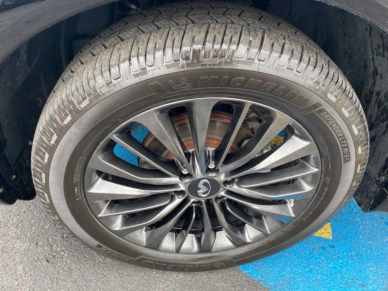 Infiniti QX80 LUXE 4WD 2021