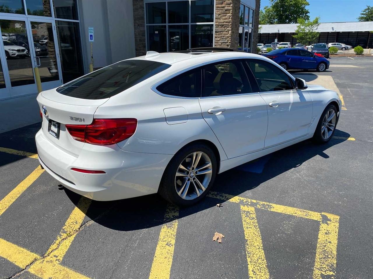 BMW 3-Series Gran Turismo 330i xDrive 2018