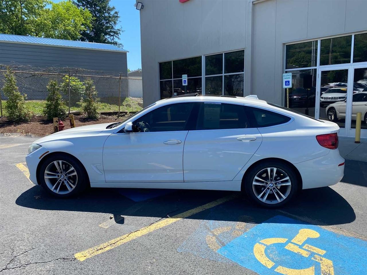 BMW 3-Series Gran Turismo 330i xDrive 2018