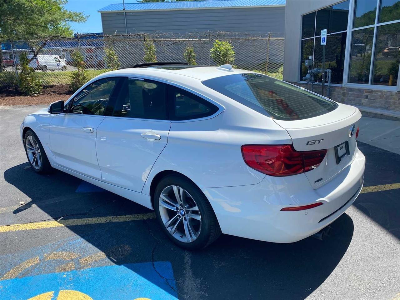 BMW 3-Series Gran Turismo 330i xDrive 2018