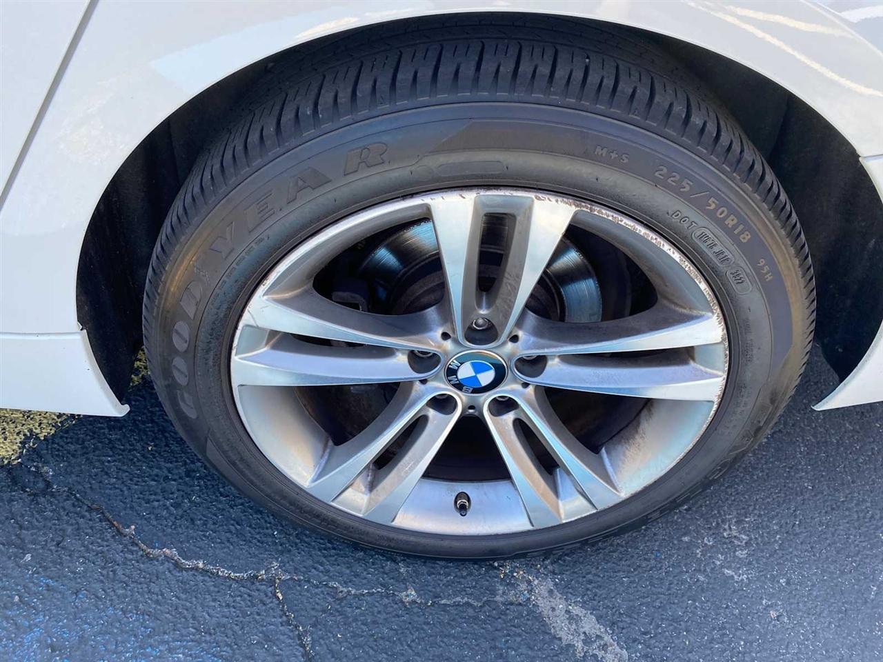 BMW 3-Series Gran Turismo 330i xDrive 2018
