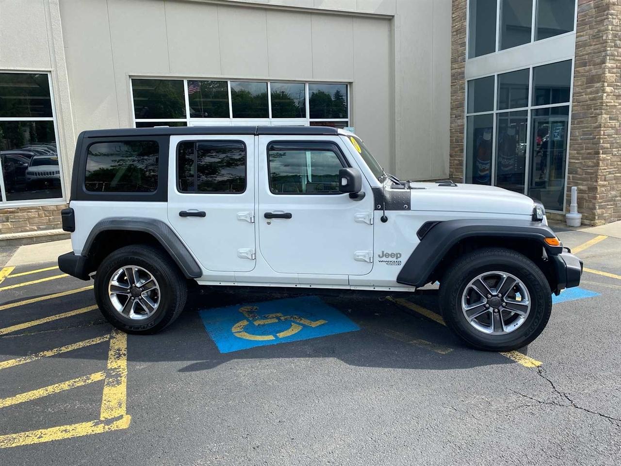Jeep Wrangler Unlimited Sport 2018