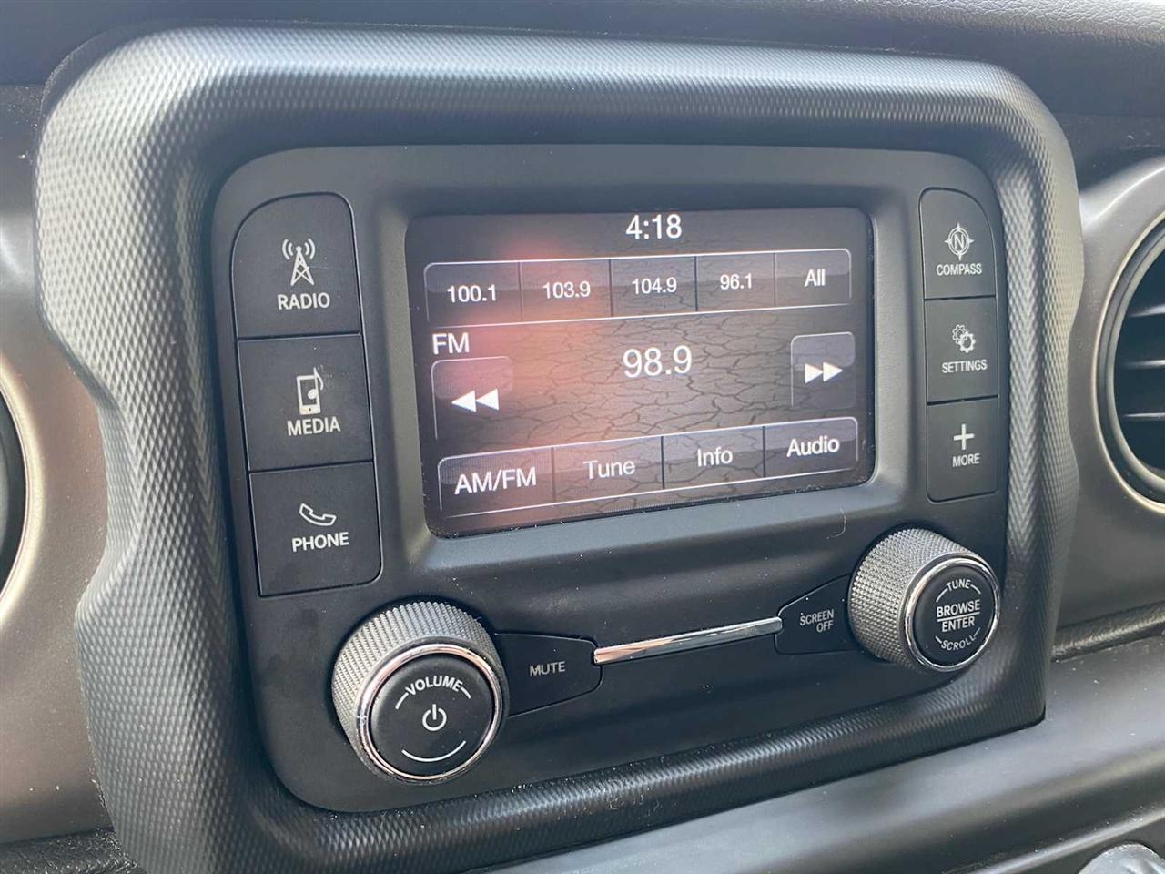Jeep Wrangler Unlimited Sport 2018