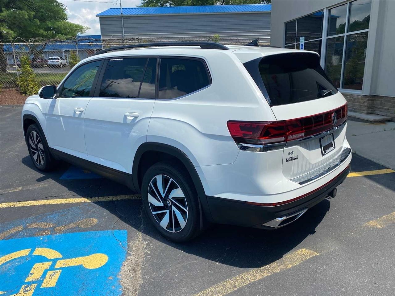 Volkswagen Atlas SE w/Technology 4MOTION 2024
