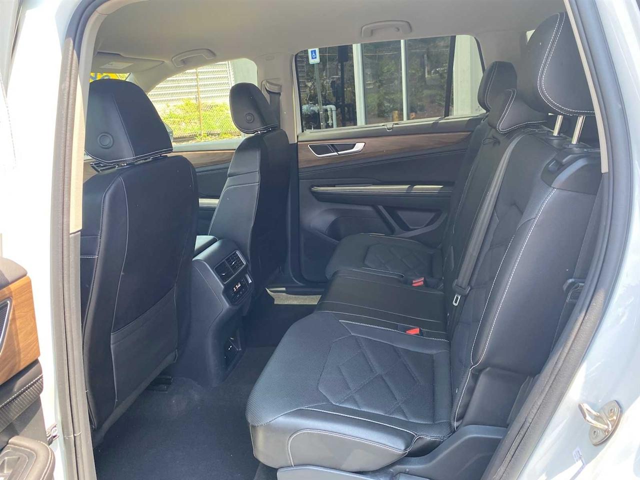Volkswagen Atlas SE w/Technology 4MOTION 2024