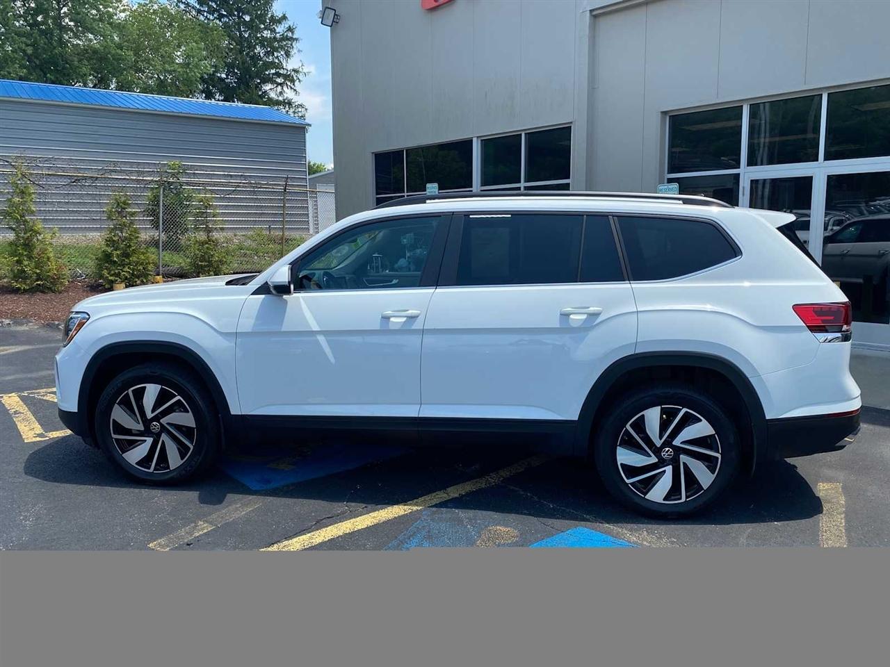 Volkswagen Atlas SE w/Technology 4MOTION 2024