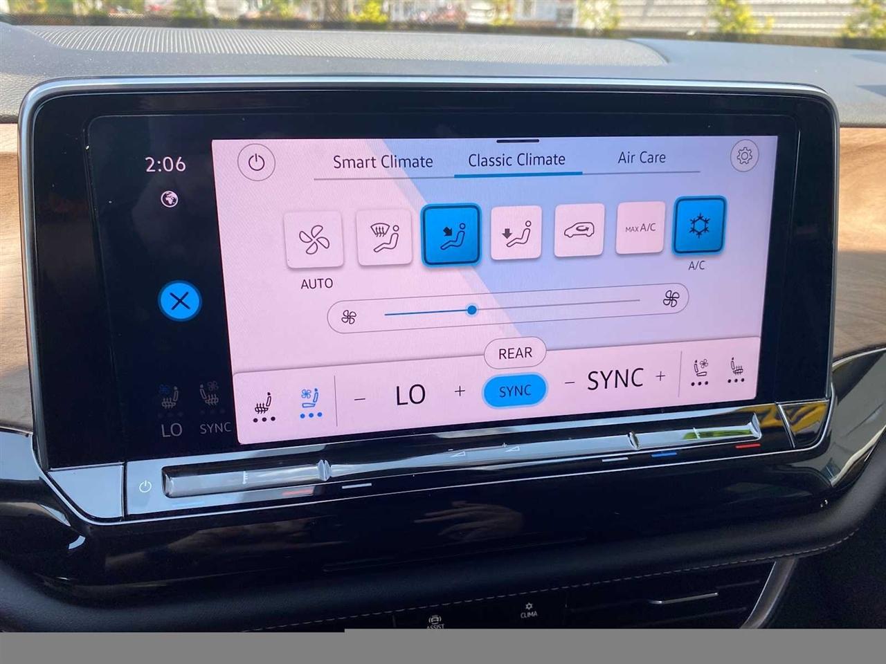 Volkswagen Atlas SE w/Technology 4MOTION 2024