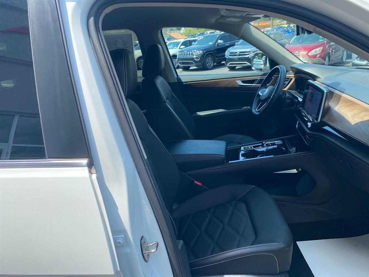 Volkswagen Atlas SE w/Technology 4MOTION 2024