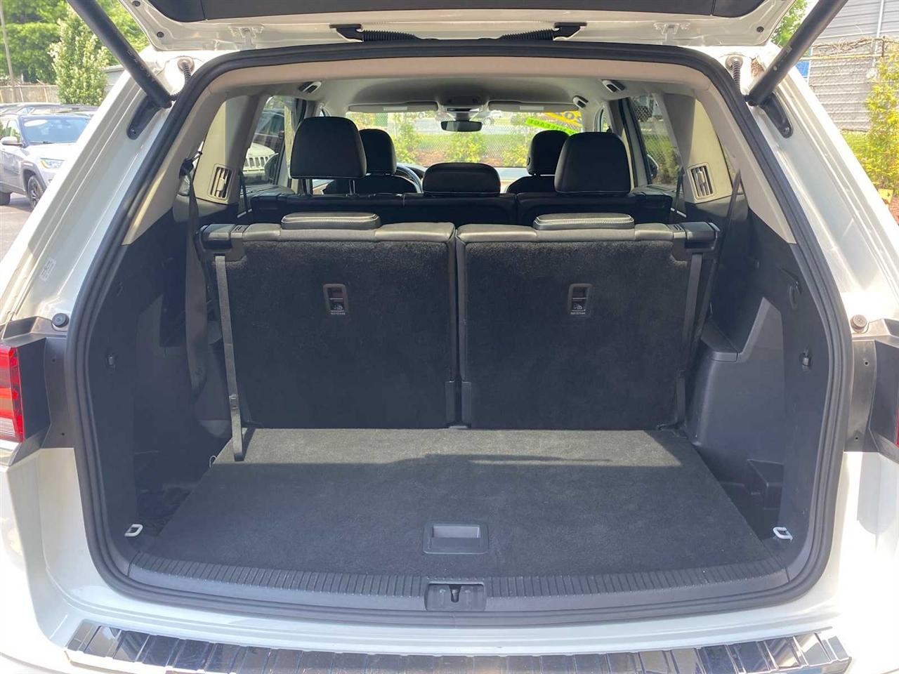 Volkswagen Atlas SE w/Technology 4MOTION 2024