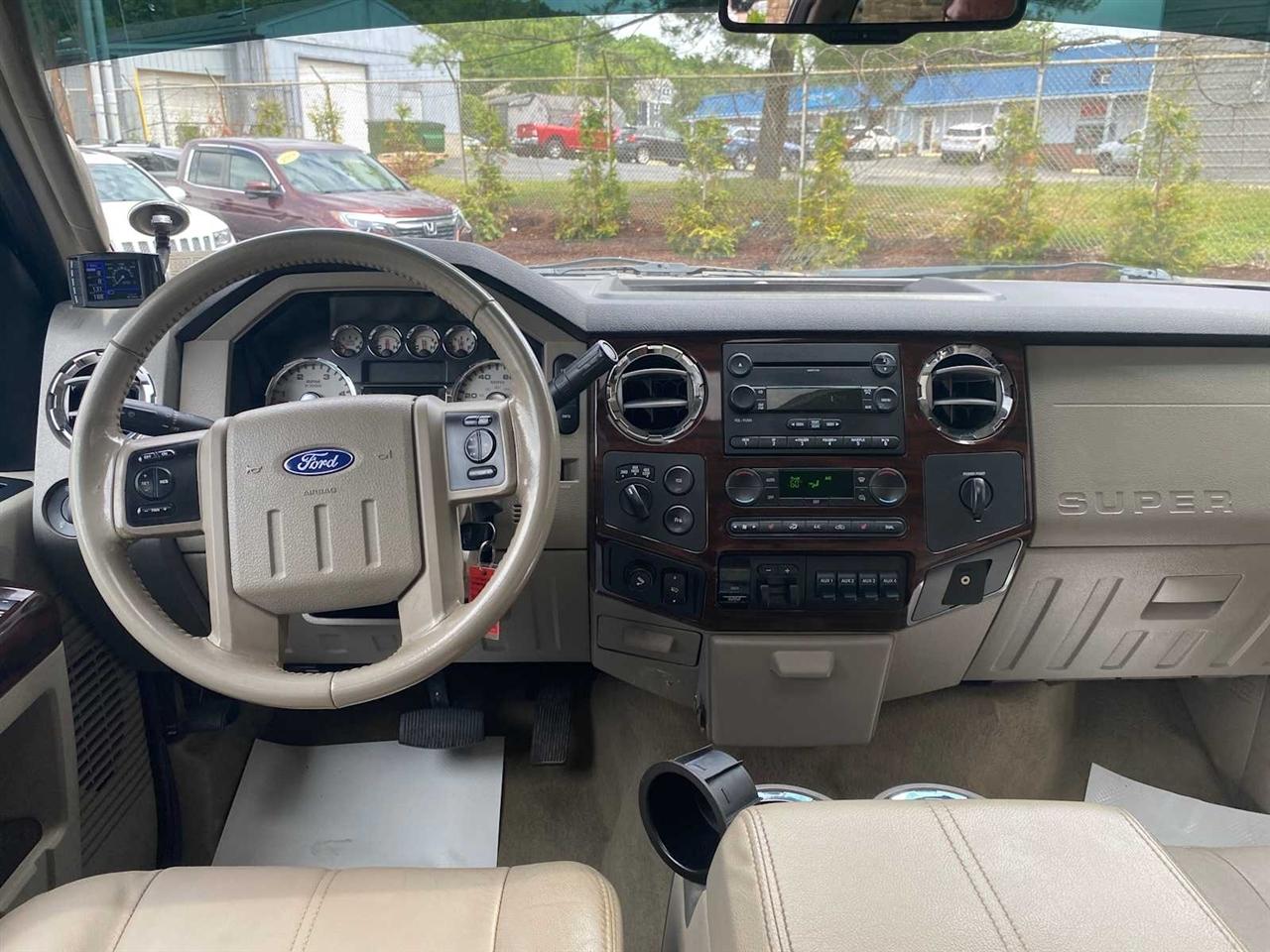Ford F-350 SD Lariat Crew Cab DRW 4WD 2008