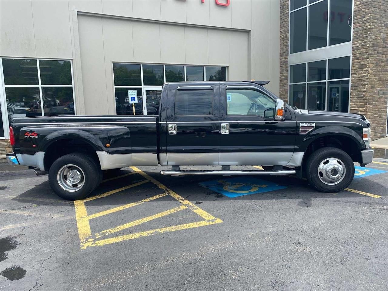 Ford F-350 SD Lariat Crew Cab DRW 4WD 2008