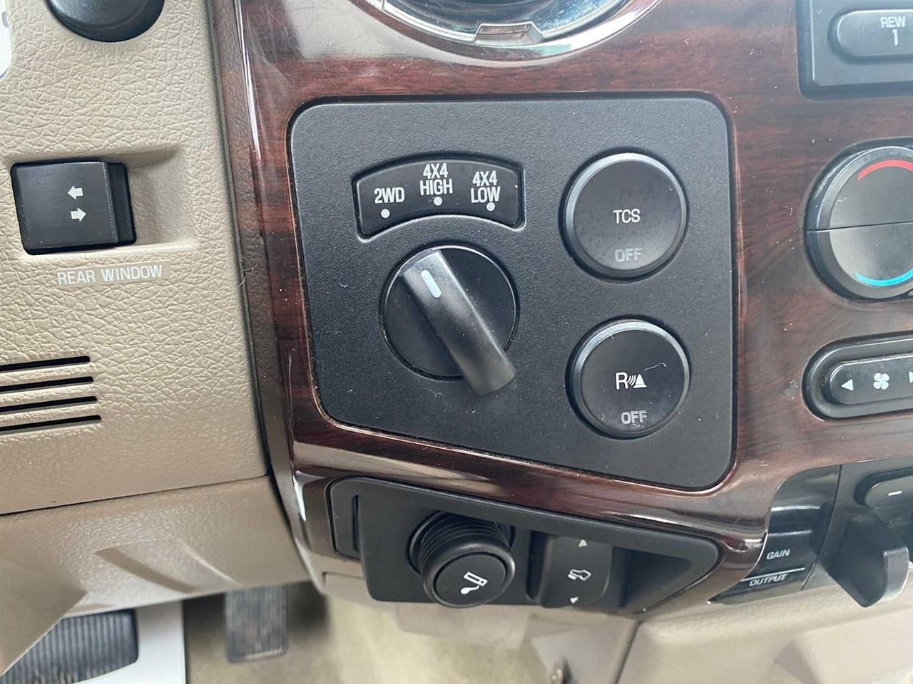 Ford F-350 SD Lariat Crew Cab DRW 4WD 2008