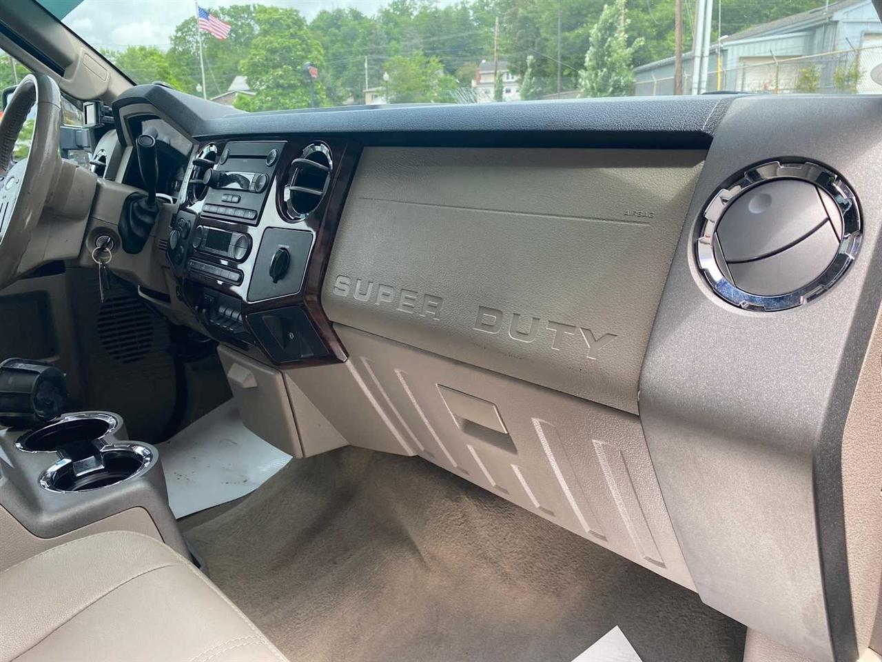 Ford F-350 SD Lariat Crew Cab DRW 4WD 2008