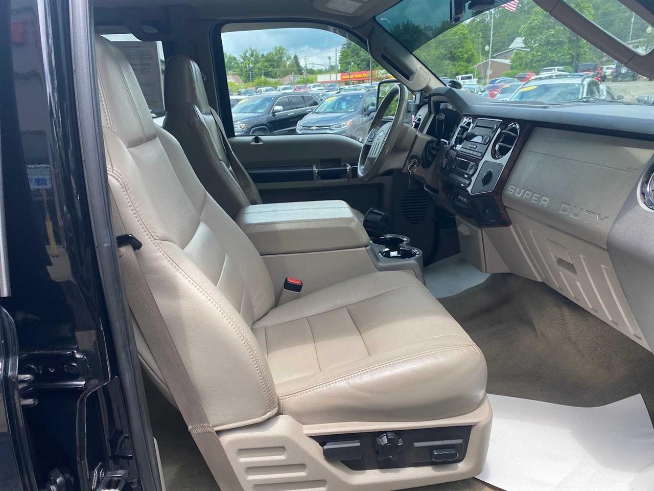 Ford F-350 SD Lariat Crew Cab DRW 4WD 2008