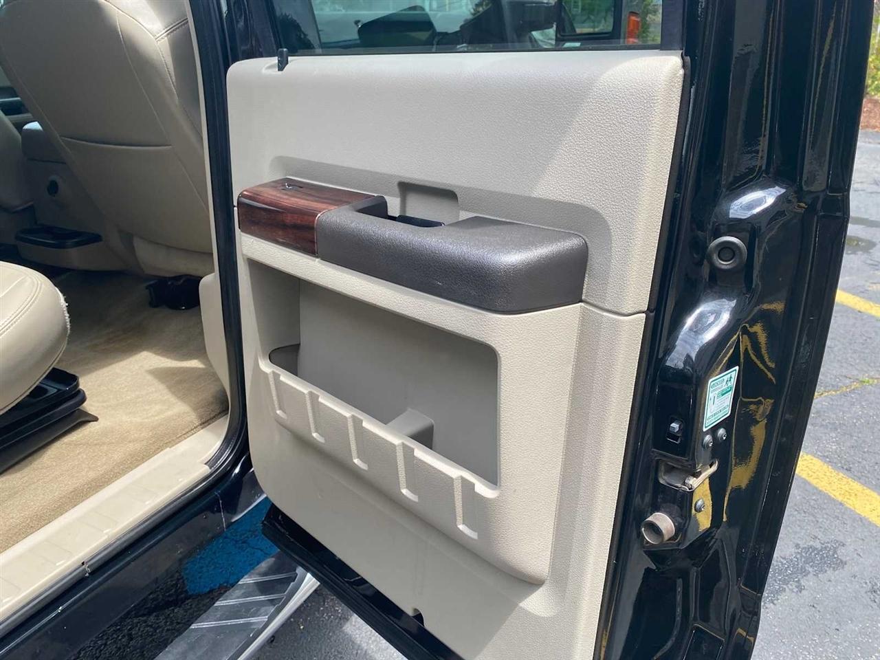 Ford F-350 SD Lariat Crew Cab DRW 4WD 2008